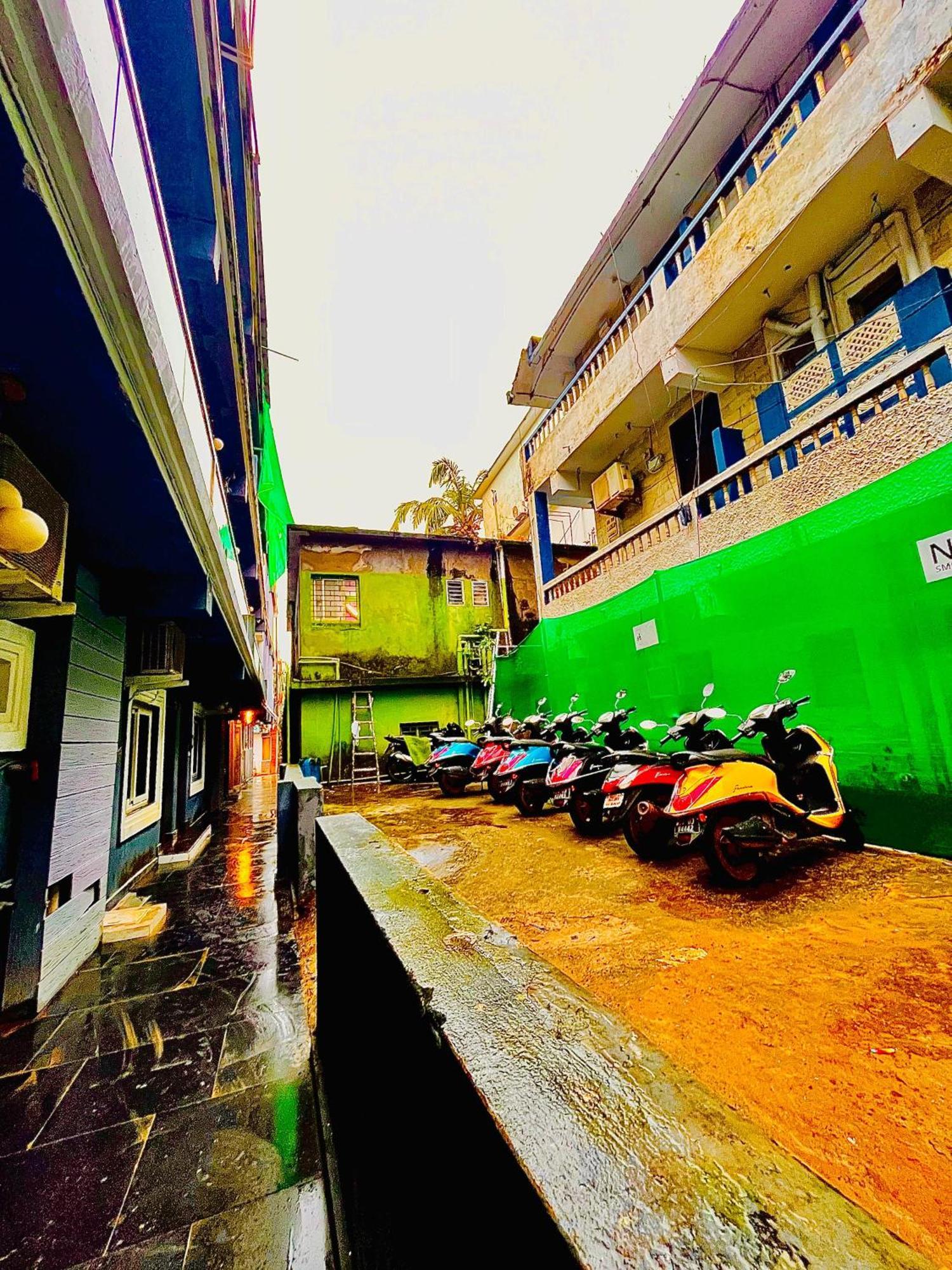 Hotel Small Daddy Plus Calangute Kültér fotó